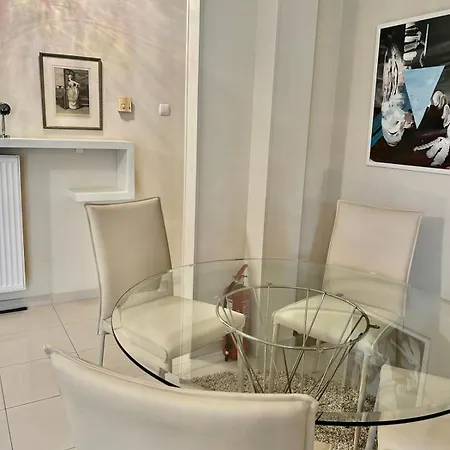 Cynthia Comfort Living Volos