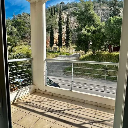 Cynthia Comfort Living Apartment